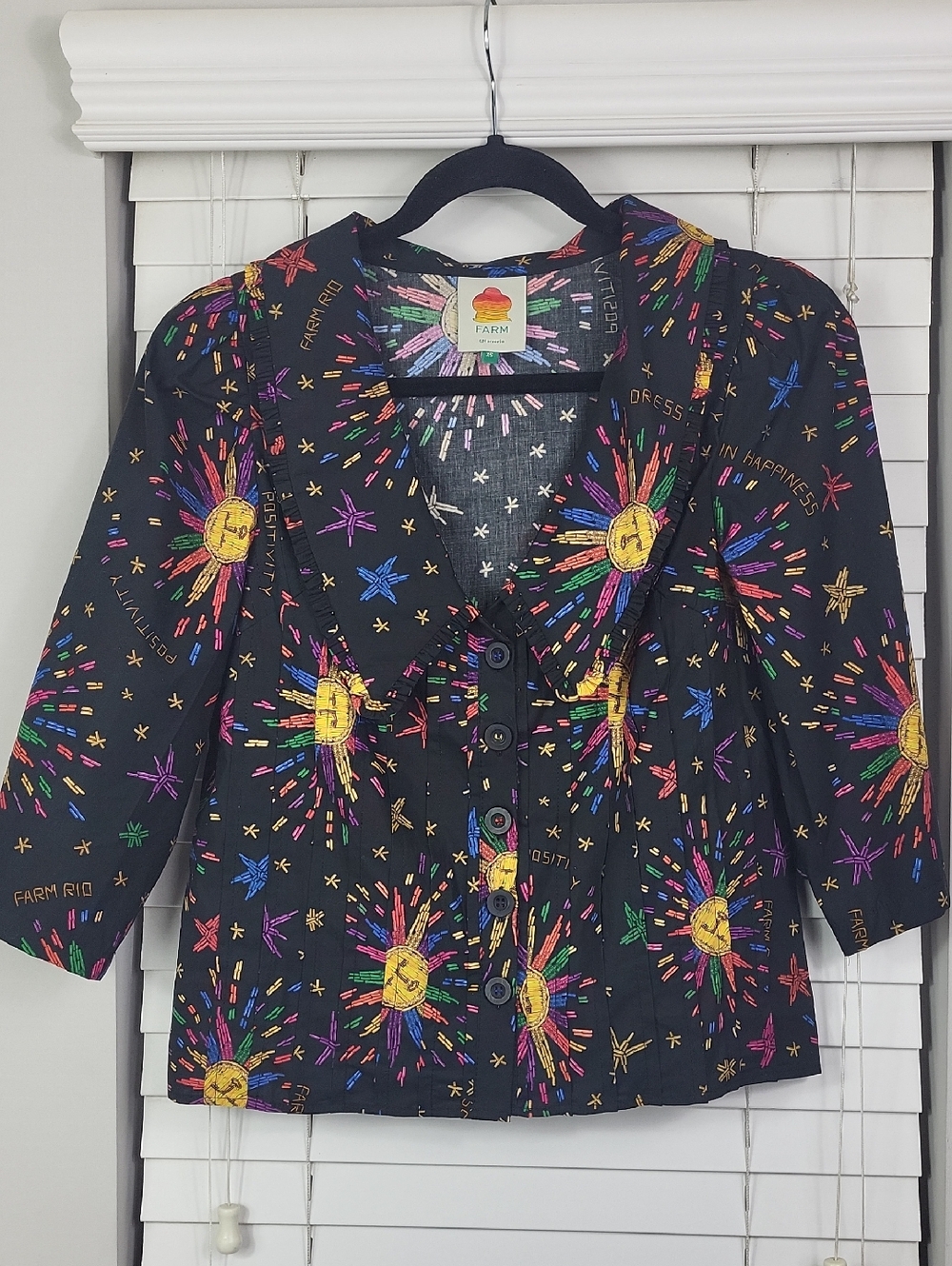 FARM Rio Rainbow Sun Blouse with Colorful Starburst blouse, 3/4 sleeve. Size XS